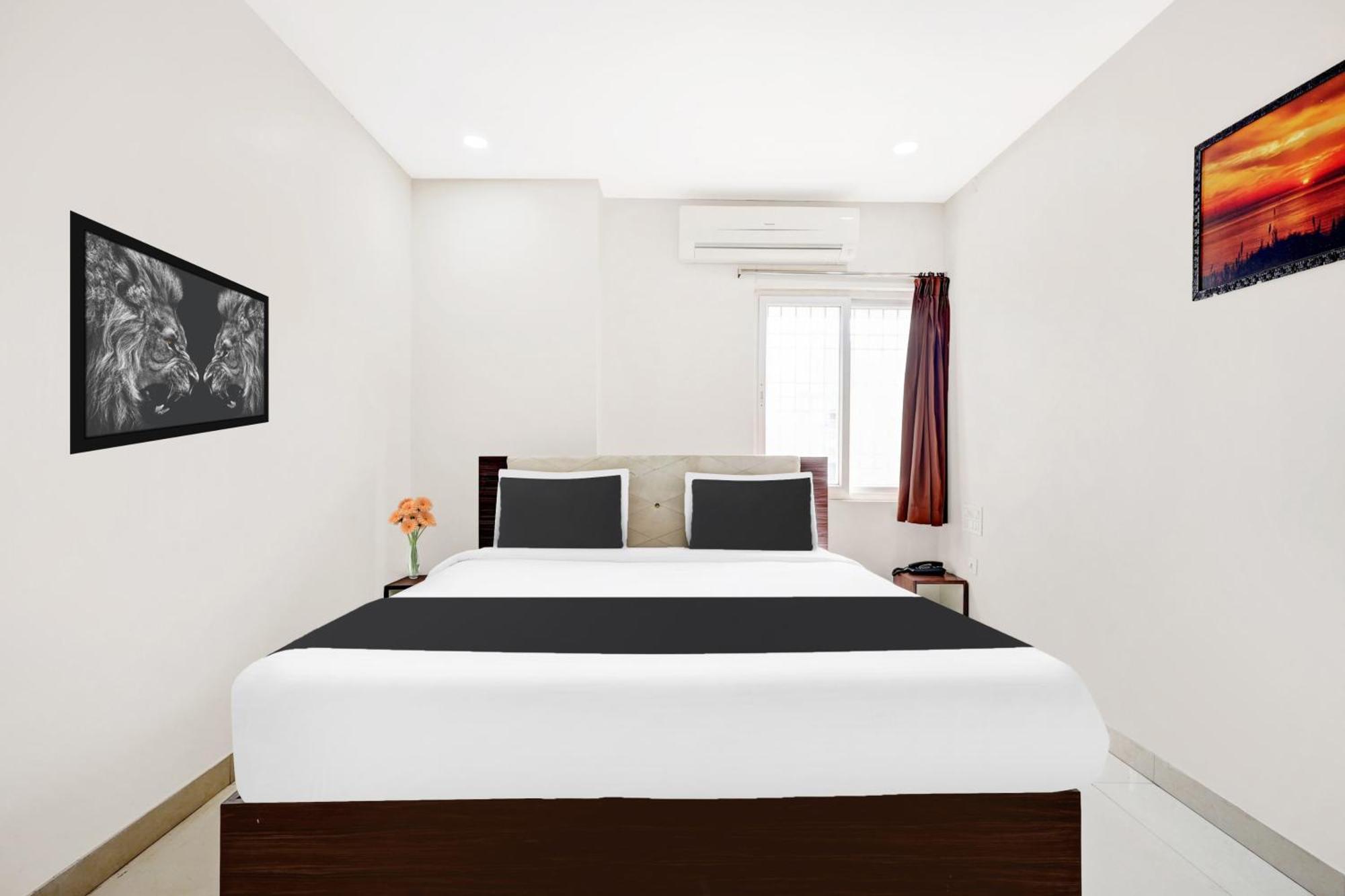 Super Collection O Dabagardens Near Beach Road Визакхапатнам Екстериор снимка