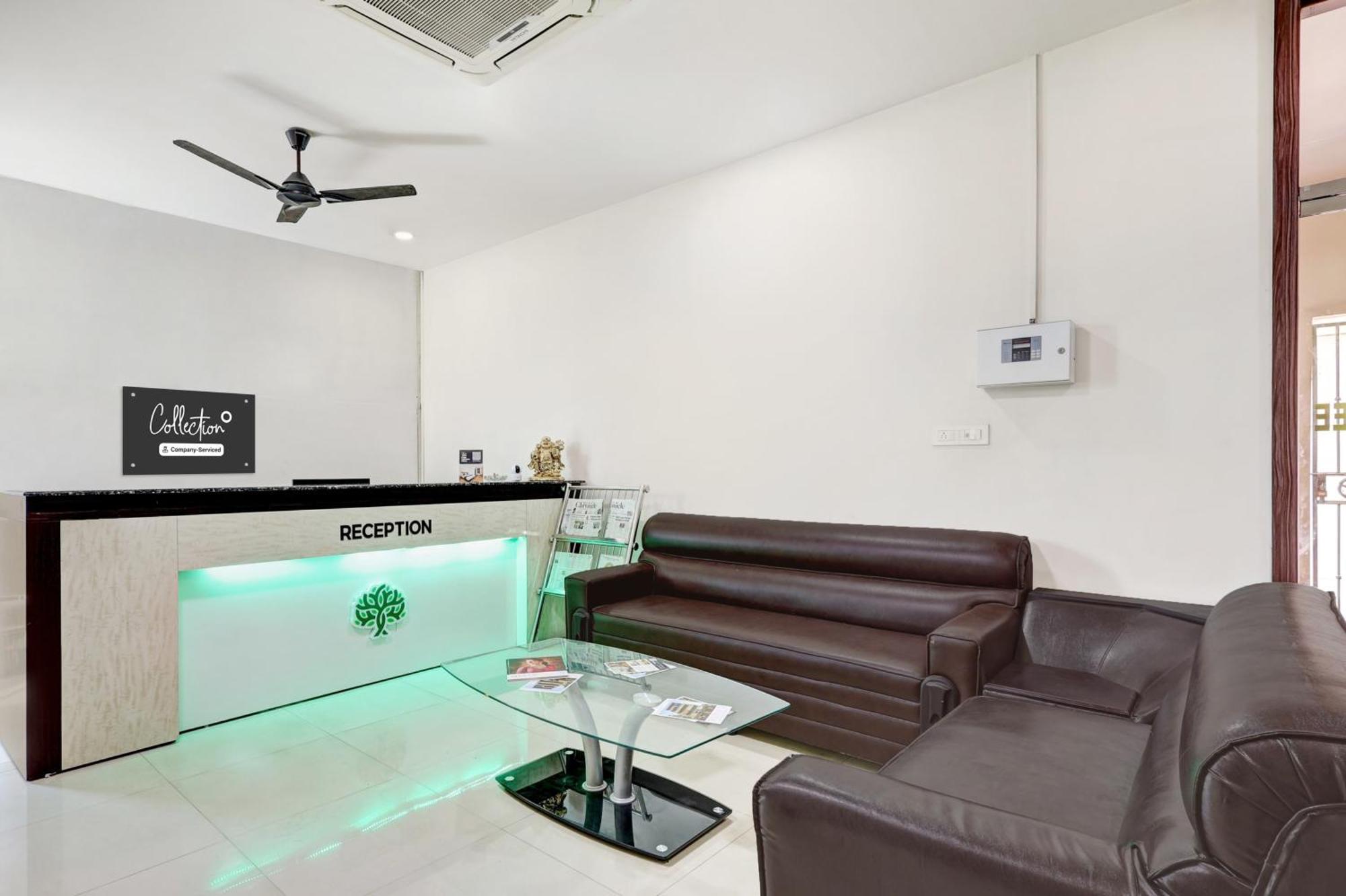 Super Collection O Dabagardens Near Beach Road Визакхапатнам Екстериор снимка
